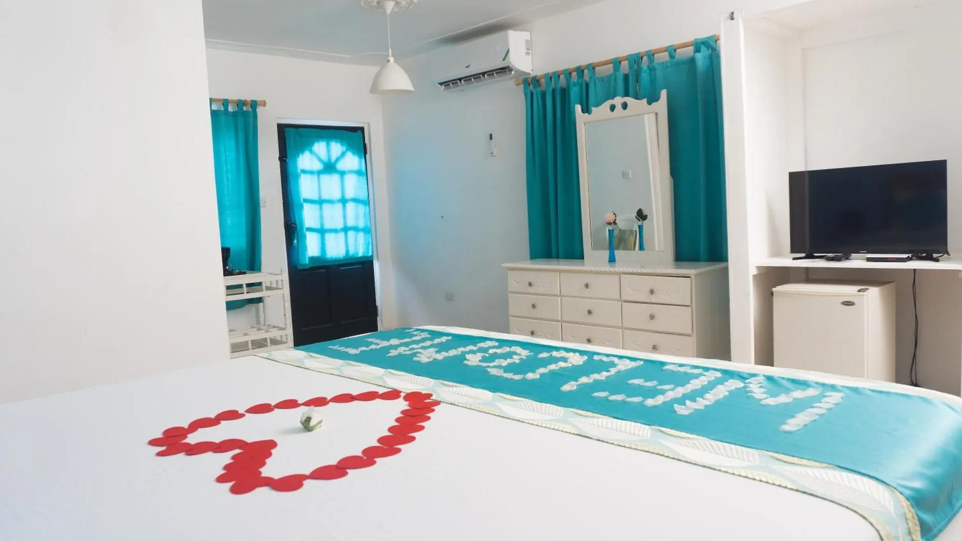 Beyond Sunset Resort & Villas Treasure Beach 4*,  Jamajka