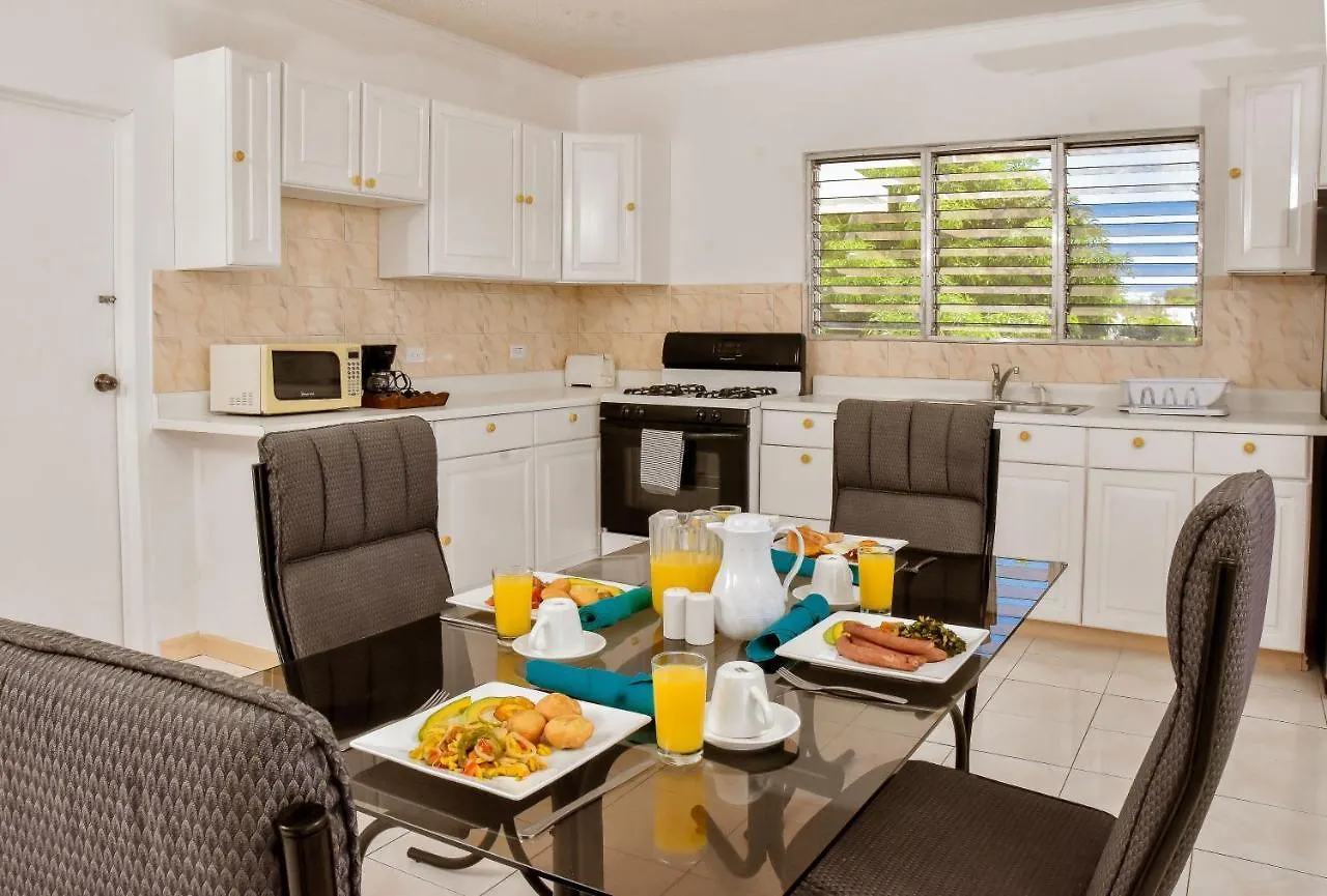 Beyond Sunset Resort & Villas Treasure Beach 4*,