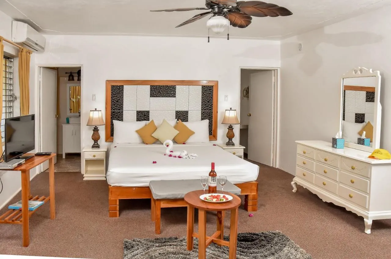 Beyond Sunset Resort & Villas Treasure Beach 4*,  Jamajka