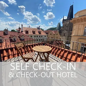 Aparthotel Charles Bridge & By Sivek ****