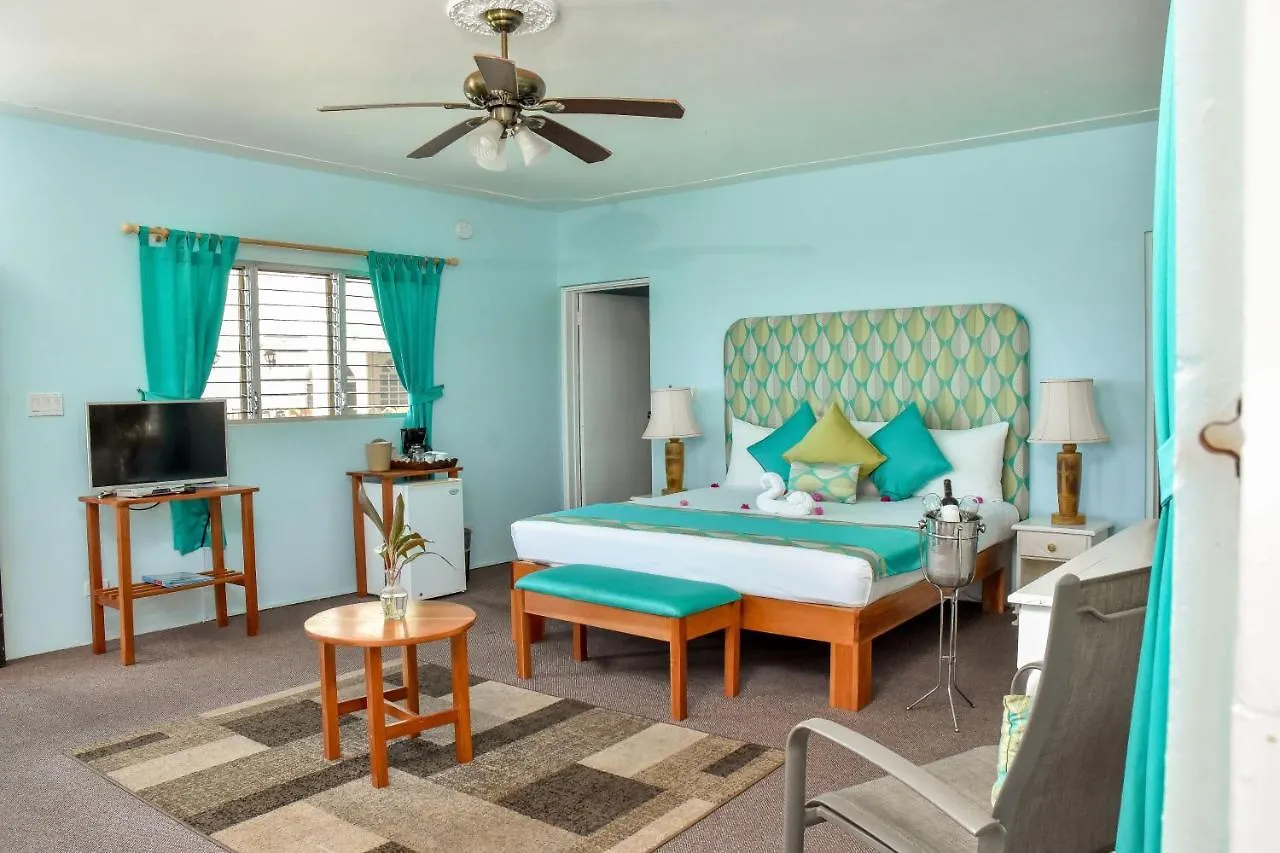 Beyond Sunset Resort & Villas Treasure Beach Jamaika